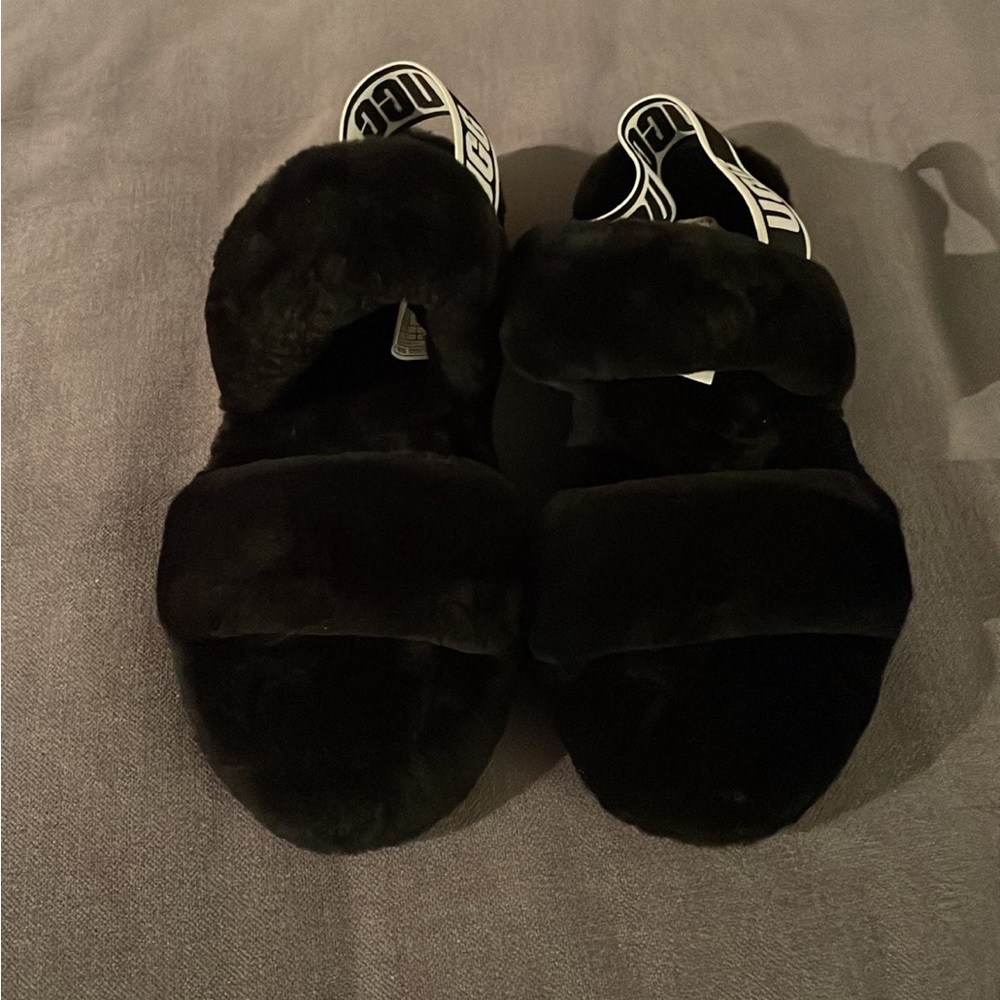 NWOT UGG Fluff Flip Flop Slides